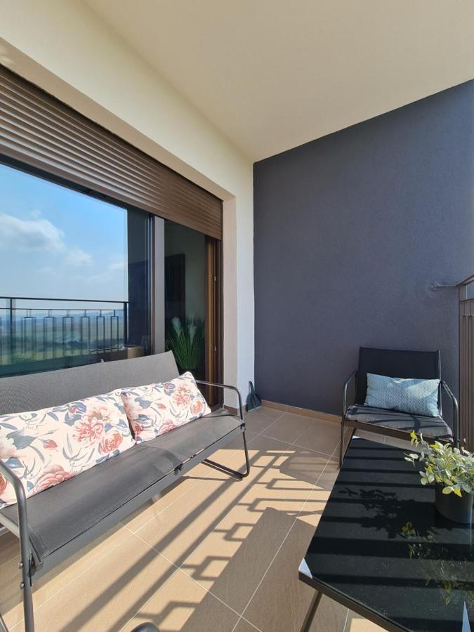 Magic Apartment