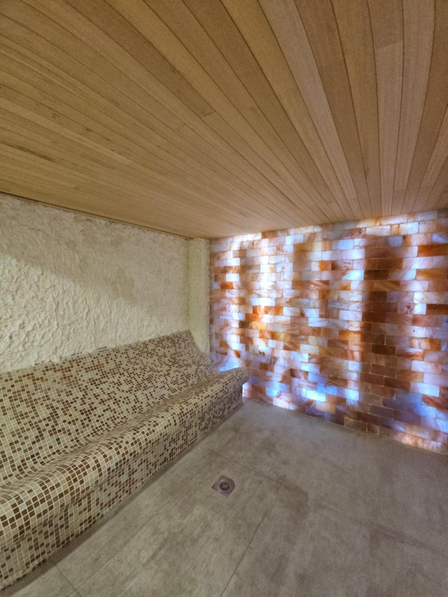 Magic Apartment
